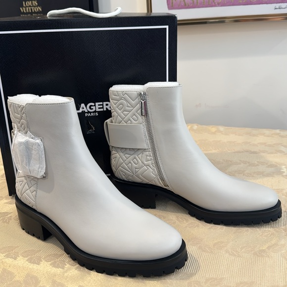 Karl Lagerfeld Paris Vara Bootie. Ladies 8 - Picture 6 of 15